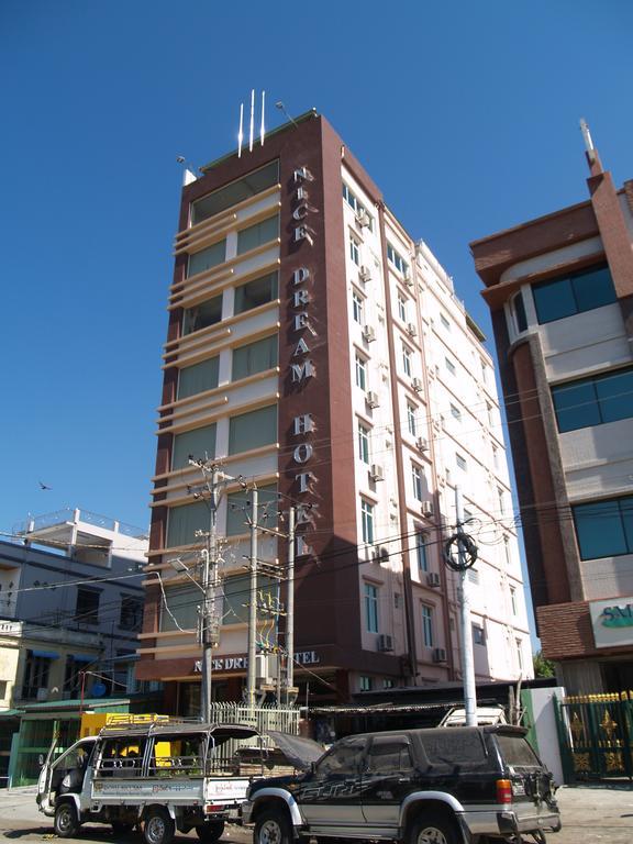 Nice Dream Hotel Mandalay Exterior foto